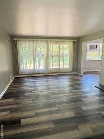 32505 Bell Vine Trail, Beverly Hills, MI 48025