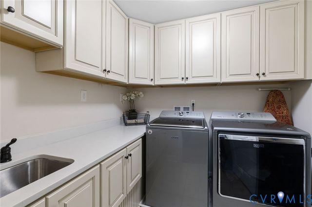 3703 Rivertop Ct, Glen Allen, VA 23059