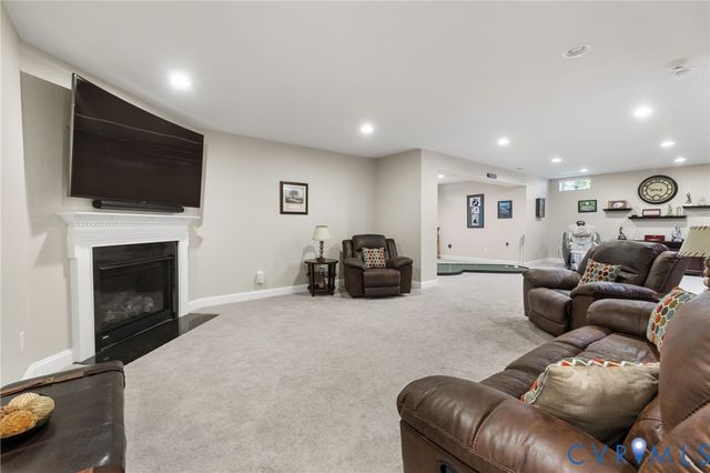 3703 Rivertop Ct, Glen Allen, VA 23059