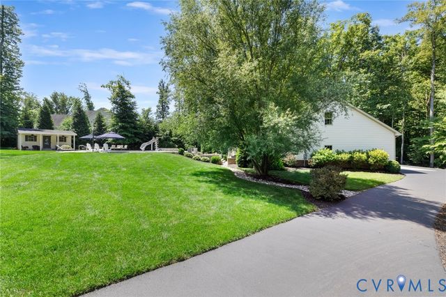 3703 Rivertop Ct, Glen Allen, VA 23059