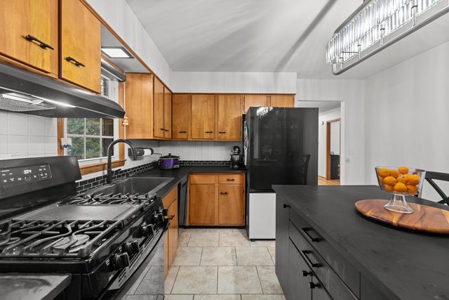 905 Collins Lane, Frankfort, KY 40601