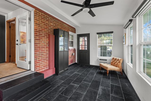 905 Collins Lane, Frankfort, KY 40601