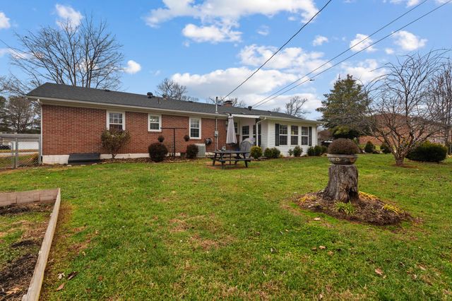 905 Collins Lane, Frankfort, KY 40601