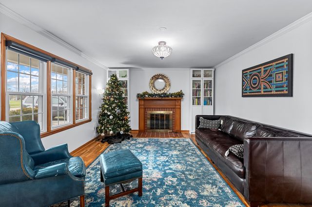 905 Collins Lane, Frankfort, KY 40601