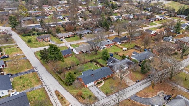 905 Collins Lane, Frankfort, KY 40601