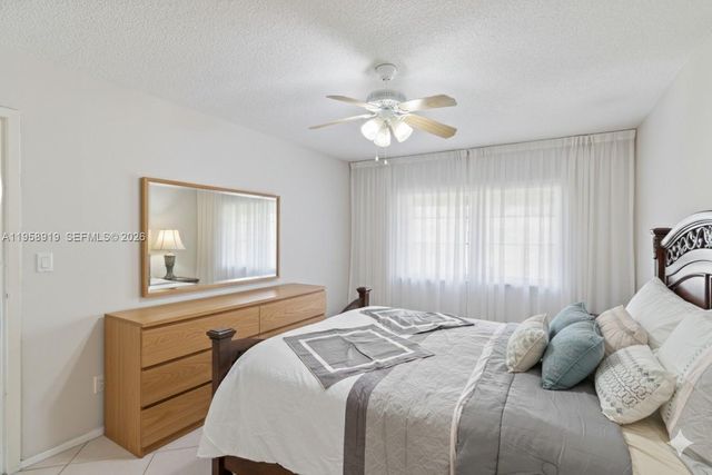 4850 NW 29th Ct 423, Lauderdale Lakes, FL 33313