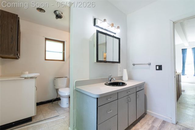 807 Baird Street, Holly Village, MI 48442