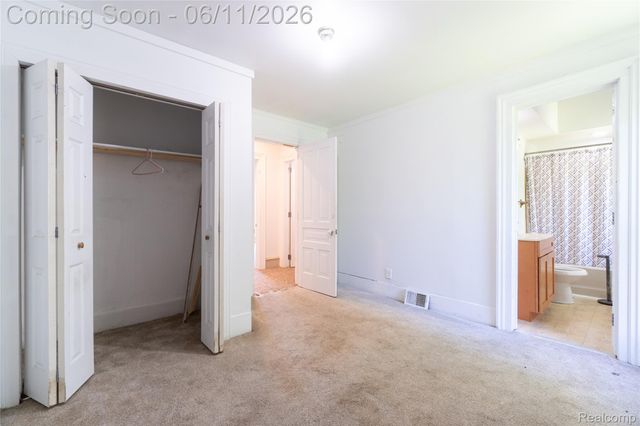 807 Baird Street, Holly Village, MI 48442