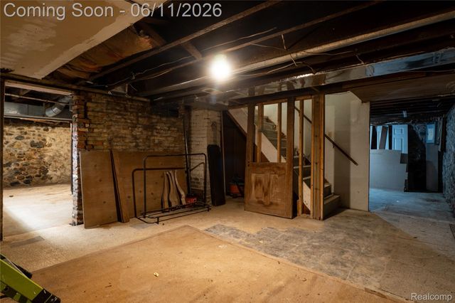 807 Baird Street, Holly Village, MI 48442