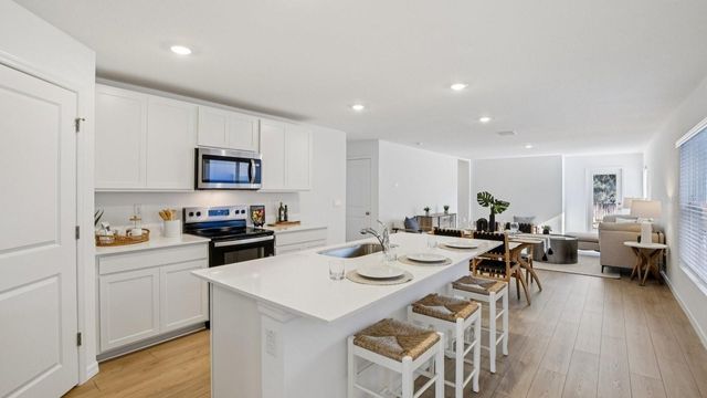 12006 NOBLE CHASE PATH, Dade City, FL 33525