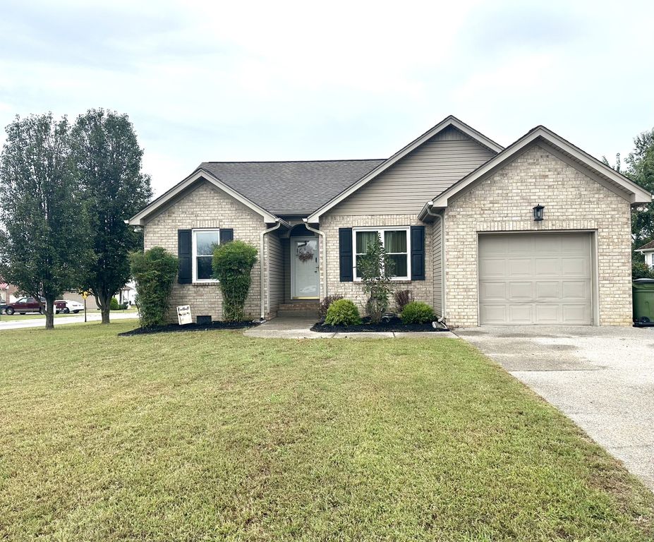 1321 Hartwell Ct, Lebanon, TN 37087