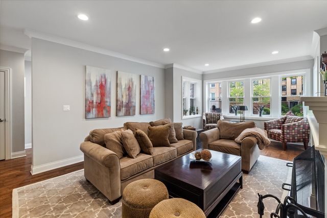 4336 N Troy Street, Chicago, IL 60618