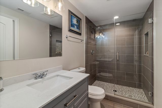 4336 N Troy Street, Chicago, IL 60618