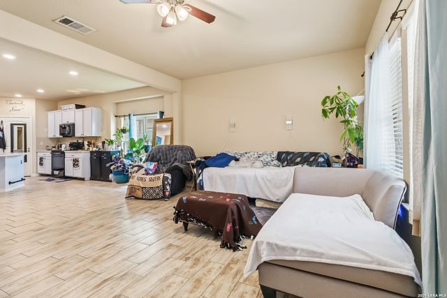 5903 Tranquil Dawn, San Antonio, TX 78218