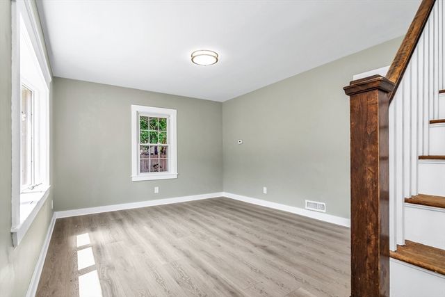 16 Beaconsfield Street, Lawrence, MA 01843