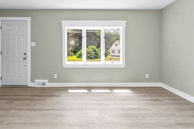 16 Beaconsfield Street, Lawrence, MA 01843