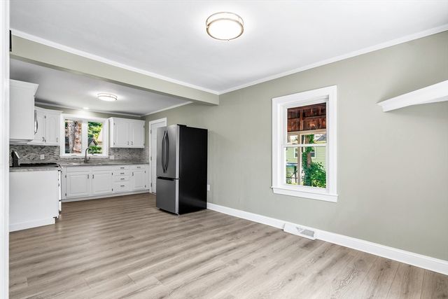 16 Beaconsfield Street, Lawrence, MA 01843