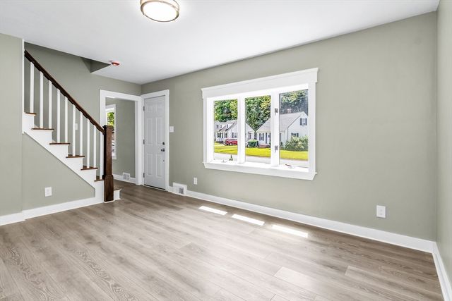 16 Beaconsfield Street, Lawrence, MA 01843