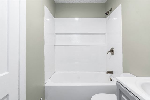 16 Beaconsfield Street, Lawrence, MA 01843