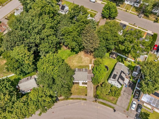 16 Beaconsfield Street, Lawrence, MA 01843