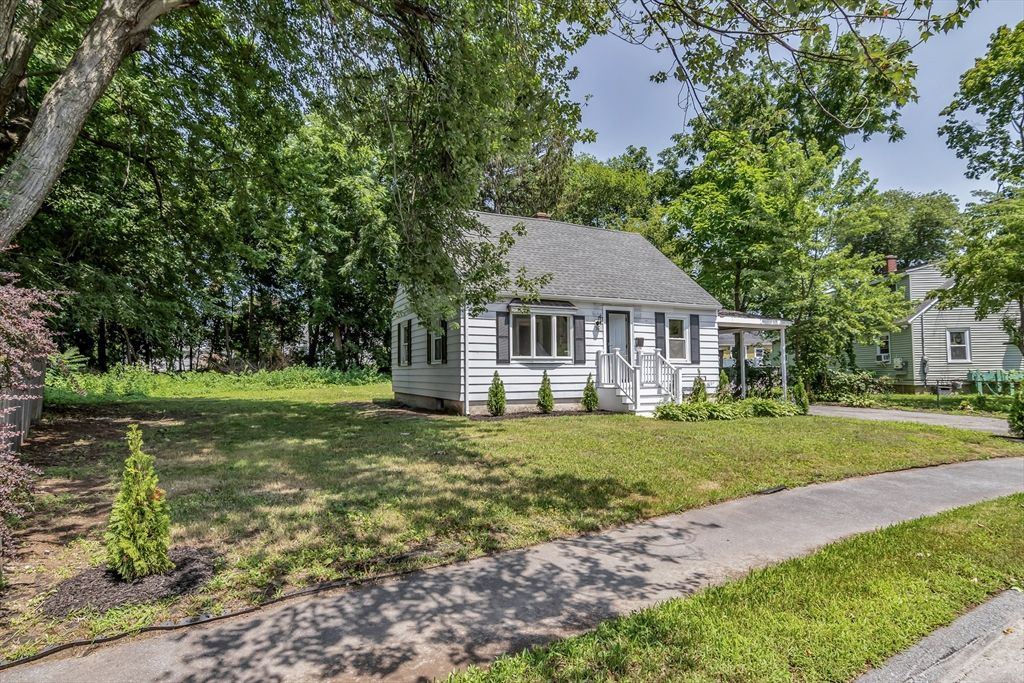 16 Beaconsfield Street, Lawrence, MA 01843