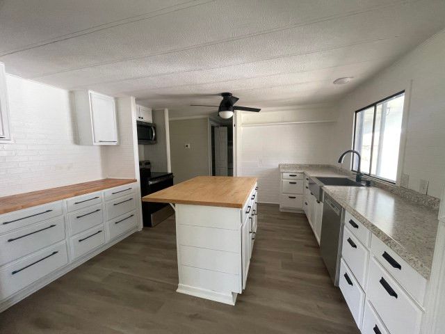 1411 Fox Lane, Burleson, TX 76028