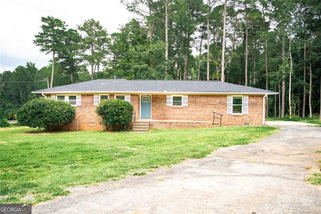 1548 Fairview Road, Ellenwood, GA 30294