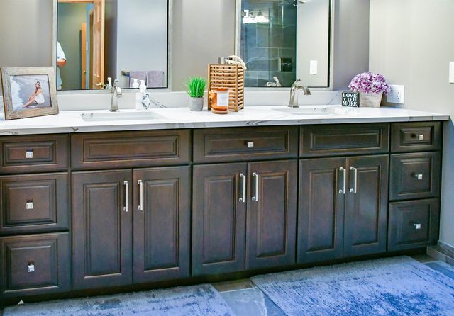 1043 Rosemary Court, Essexville, MI 48732