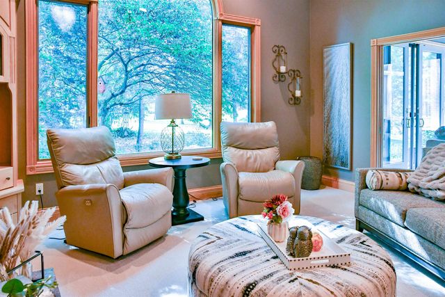 1043 Rosemary Court, Essexville, MI 48732