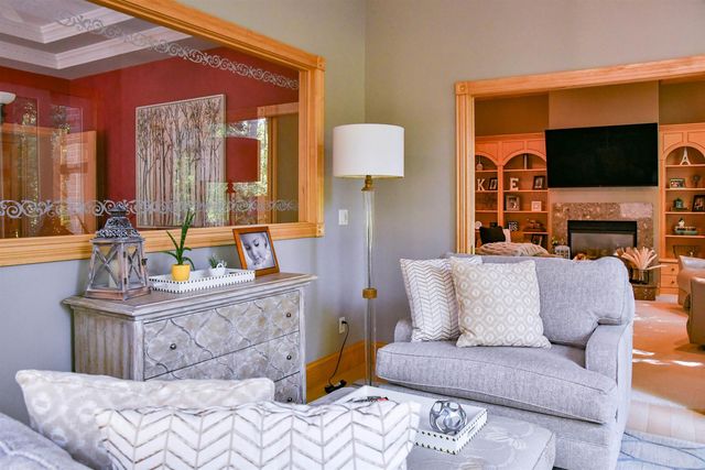 1043 Rosemary Court, Essexville, MI 48732