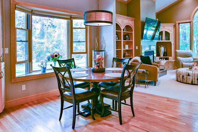 1043 Rosemary Court, Essexville, MI 48732