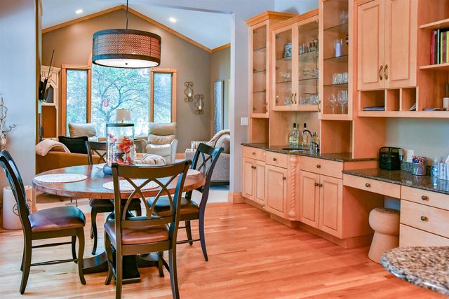 1043 Rosemary Court, Essexville, MI 48732