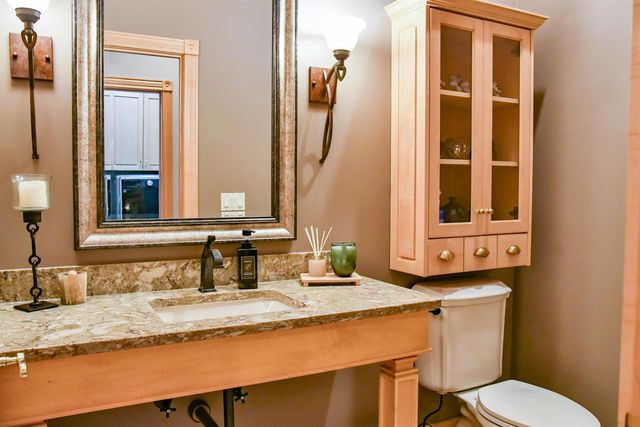 1043 Rosemary Court, Essexville, MI 48732