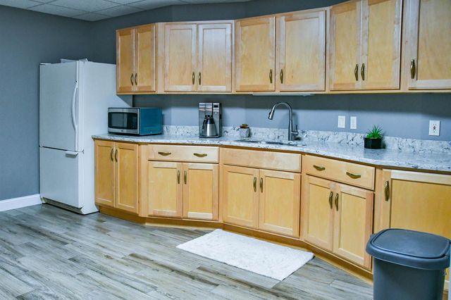 1043 Rosemary Court, Essexville, MI 48732