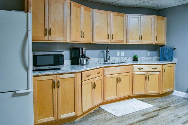 1043 Rosemary Court, Essexville, MI 48732