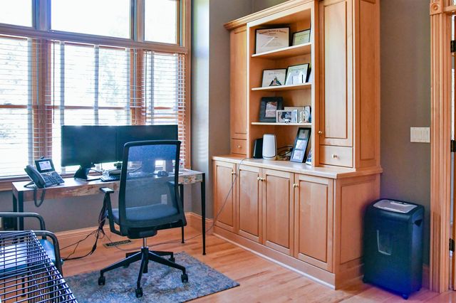 1043 Rosemary Court, Essexville, MI 48732