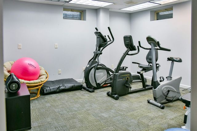 1043 Rosemary Court, Essexville, MI 48732