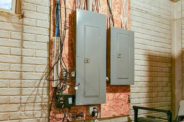 1043 Rosemary Court, Essexville, MI 48732