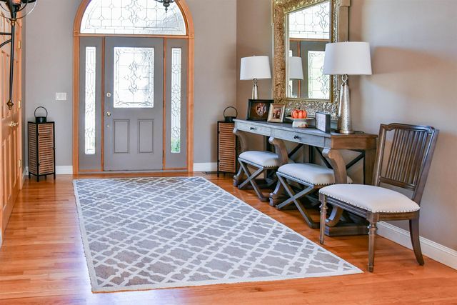 1043 Rosemary Court, Essexville, MI 48732