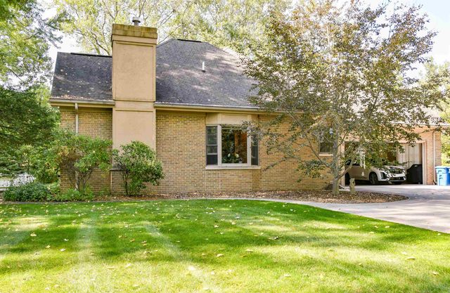 1043 Rosemary Court, Essexville, MI 48732