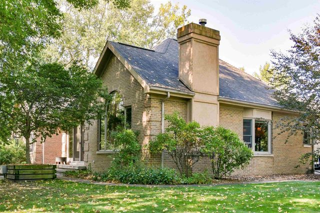 1043 Rosemary Court, Essexville, MI 48732