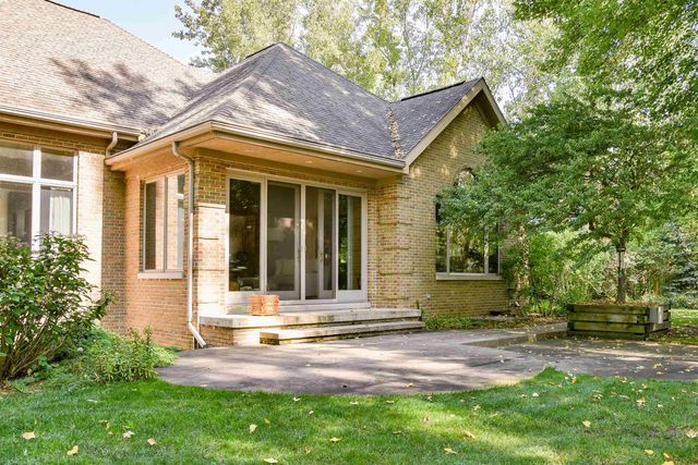 1043 Rosemary Court, Essexville, MI 48732