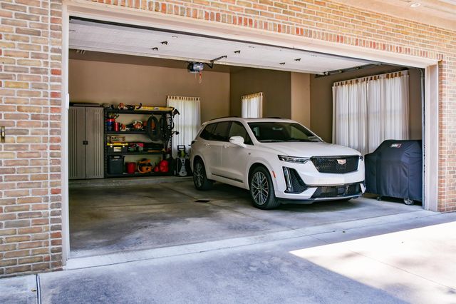 1043 Rosemary Court, Essexville, MI 48732