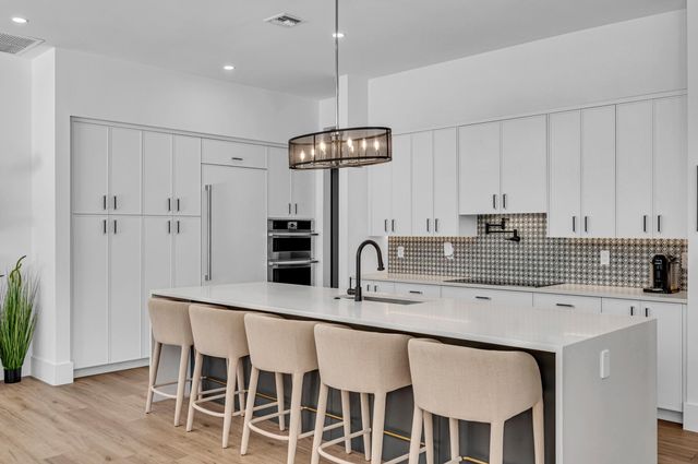 618 NE 15th Avenue, Fort Lauderdale, FL 33304