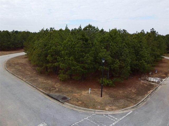 1002 Towne Cir, Social Circle, GA 30025