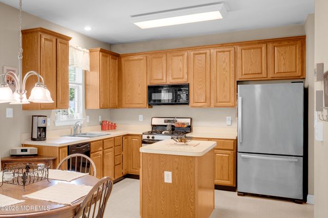 61 Danella Way, Howell, NJ 07731