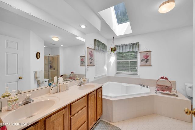 61 Danella Way, Howell, NJ 07731