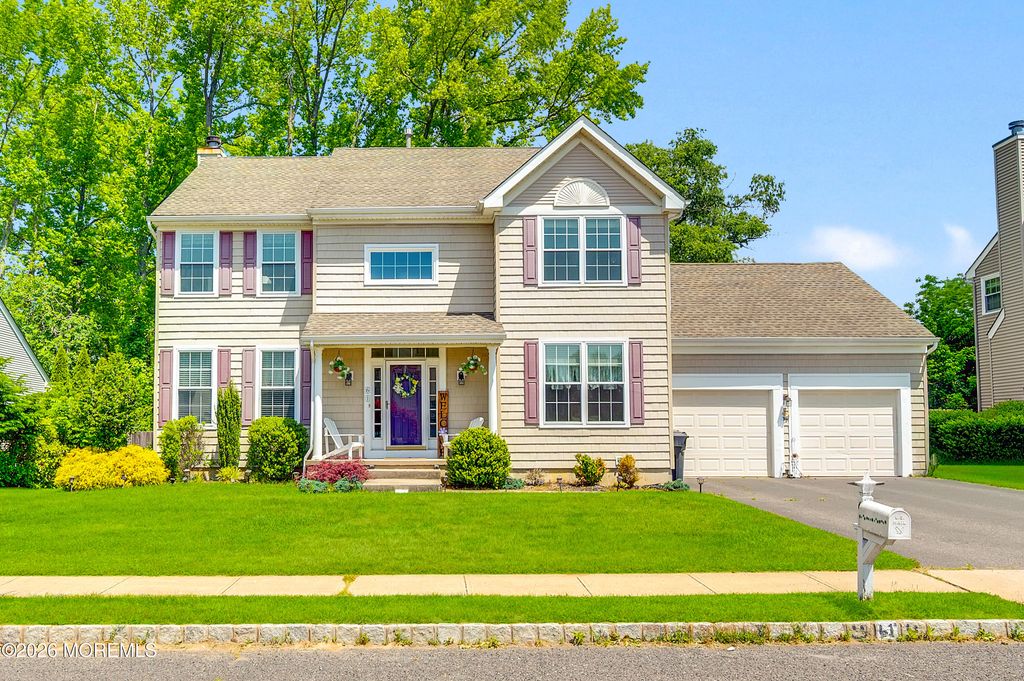 61 Danella Way, Howell, NJ 07731