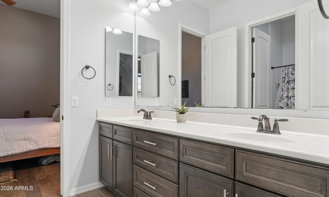 32819 N 16TH Avenue, Phoenix, AZ 85085