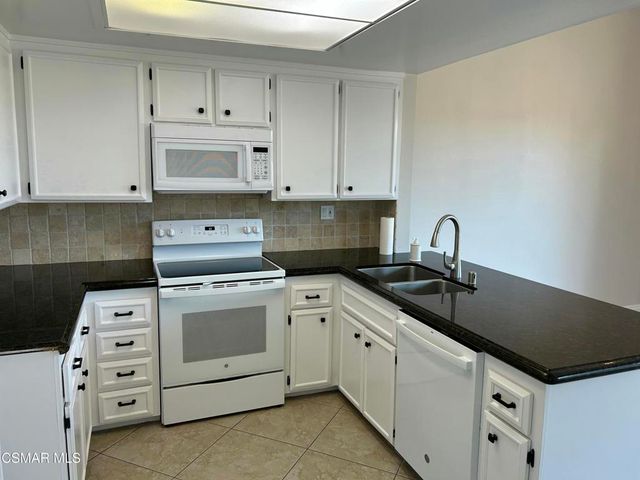 3434 Twin Lake, Westlake Village, CA 91361